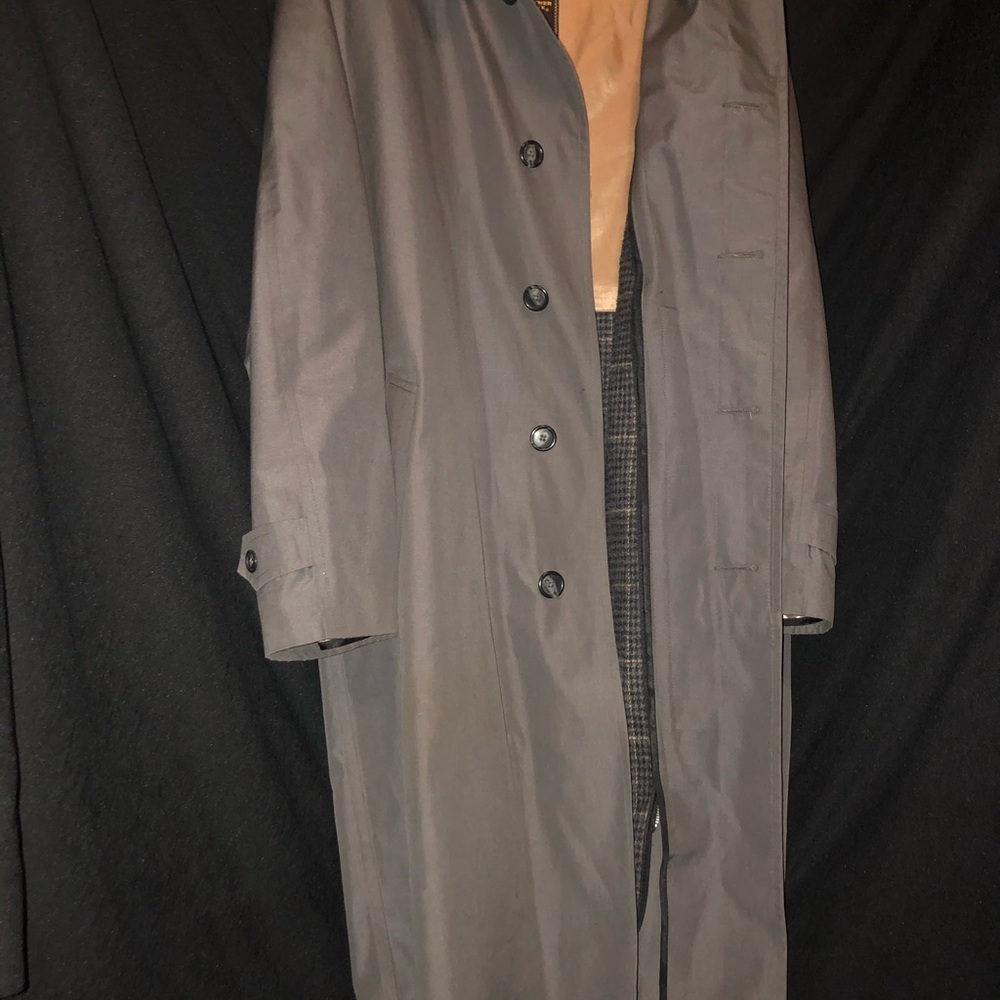 Hart Schaffer & Marx men’s rain coat